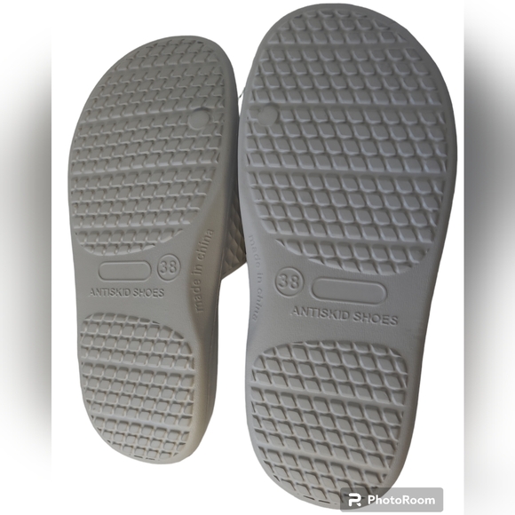 FUNKYMONKEY Women's Bathroom Shower Slippers Indoor Home Beach Non Slip Sandal 7 - Picture 6 of 10